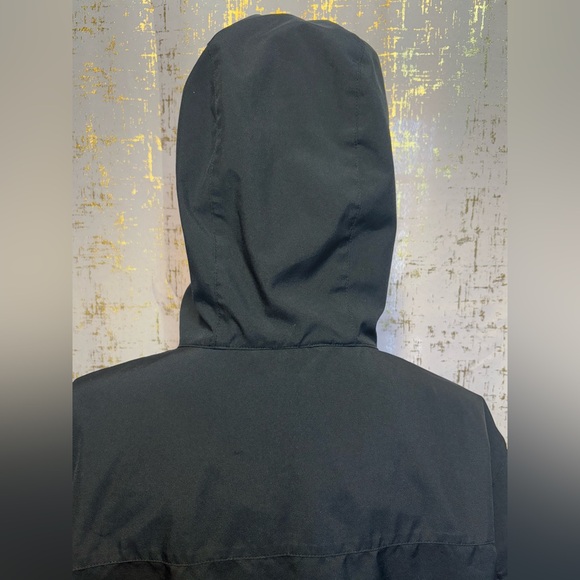 Men Hawke & Co Black Windbreaker - Picture 8 of 11